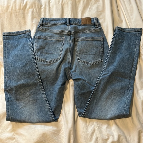 American Eagle Mom Jeans - Picture 2 of 3